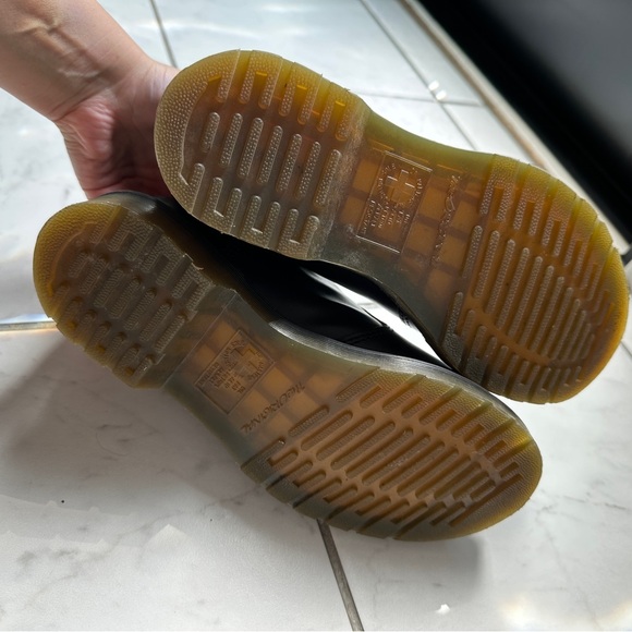 Dr. Martens Black Chelsea Boots - Picture 4 of 6